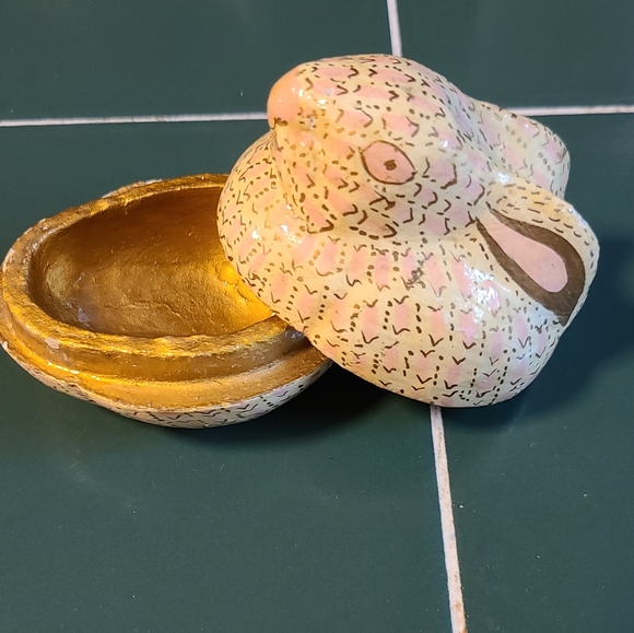 COPY - Vintage 70s Hand-painted Paper Mache Rabbit Trinket Box - Picture 3 of 5